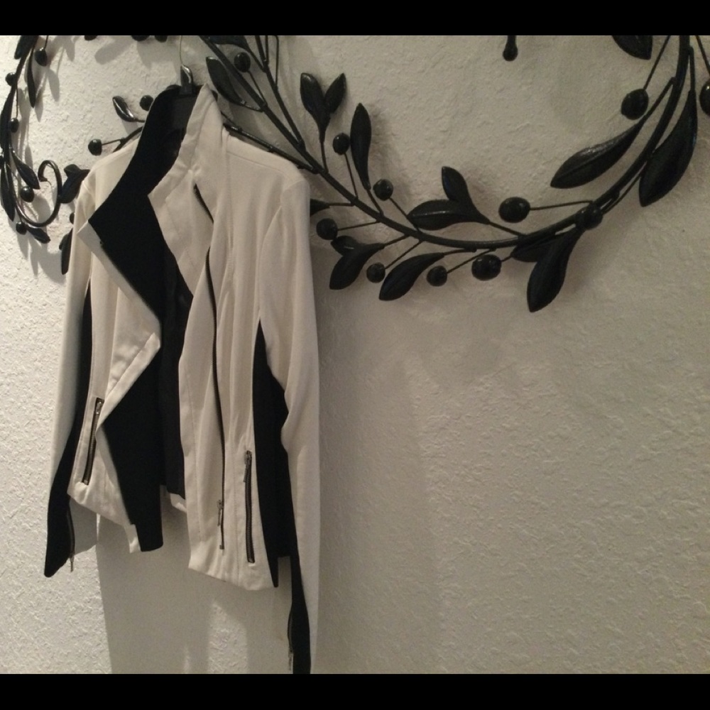 Leather jacket. - Picture 5 of 5
